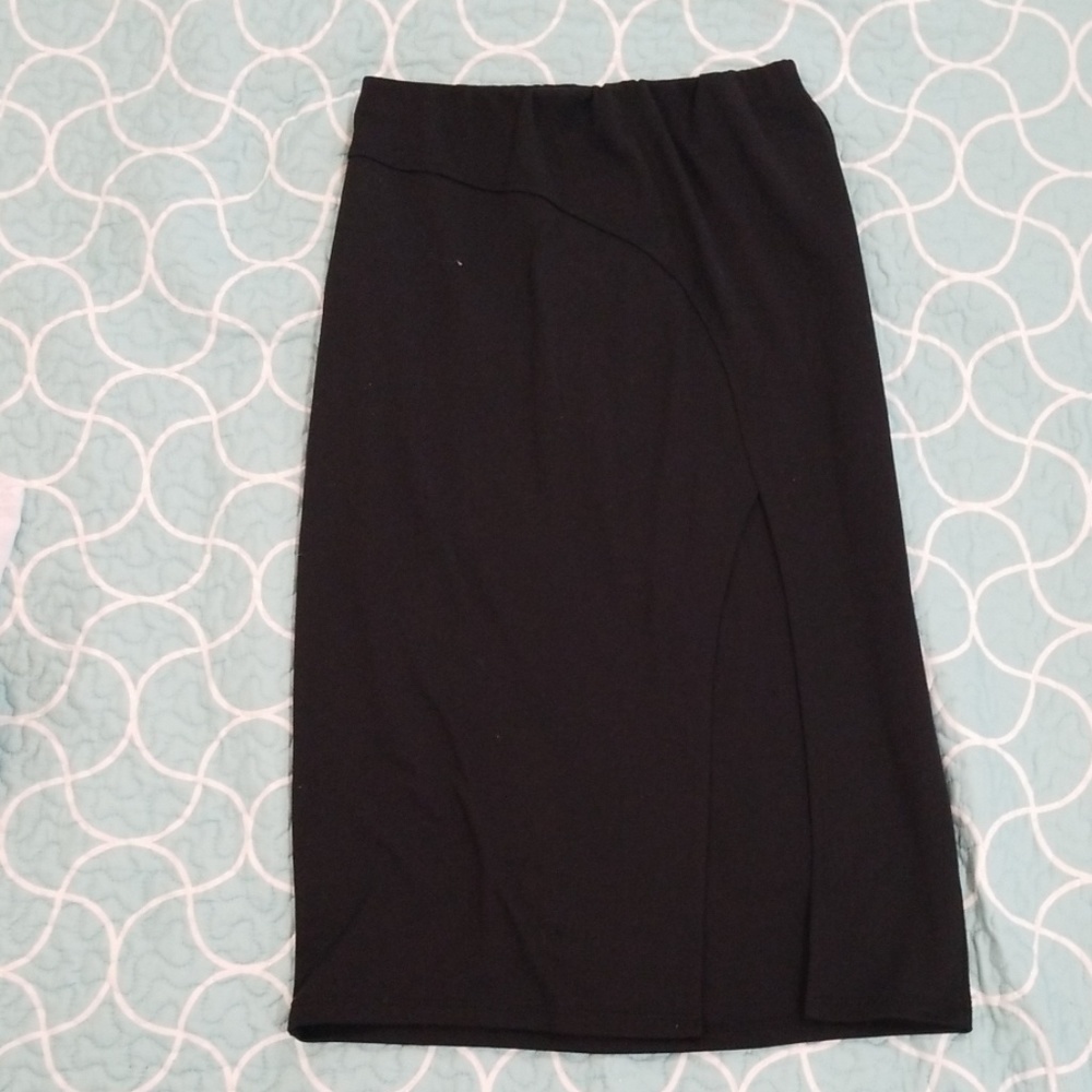 Black pencil skirt